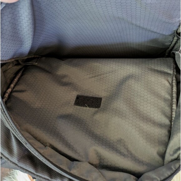 Tumi 541C Black Nylon Ballistic laptop work backpack Luggage Many Pockets - Picture 2 of 11